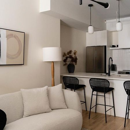 Maison Place Jacques-Cartier By Luxury In Transit Montreal Exterior photo