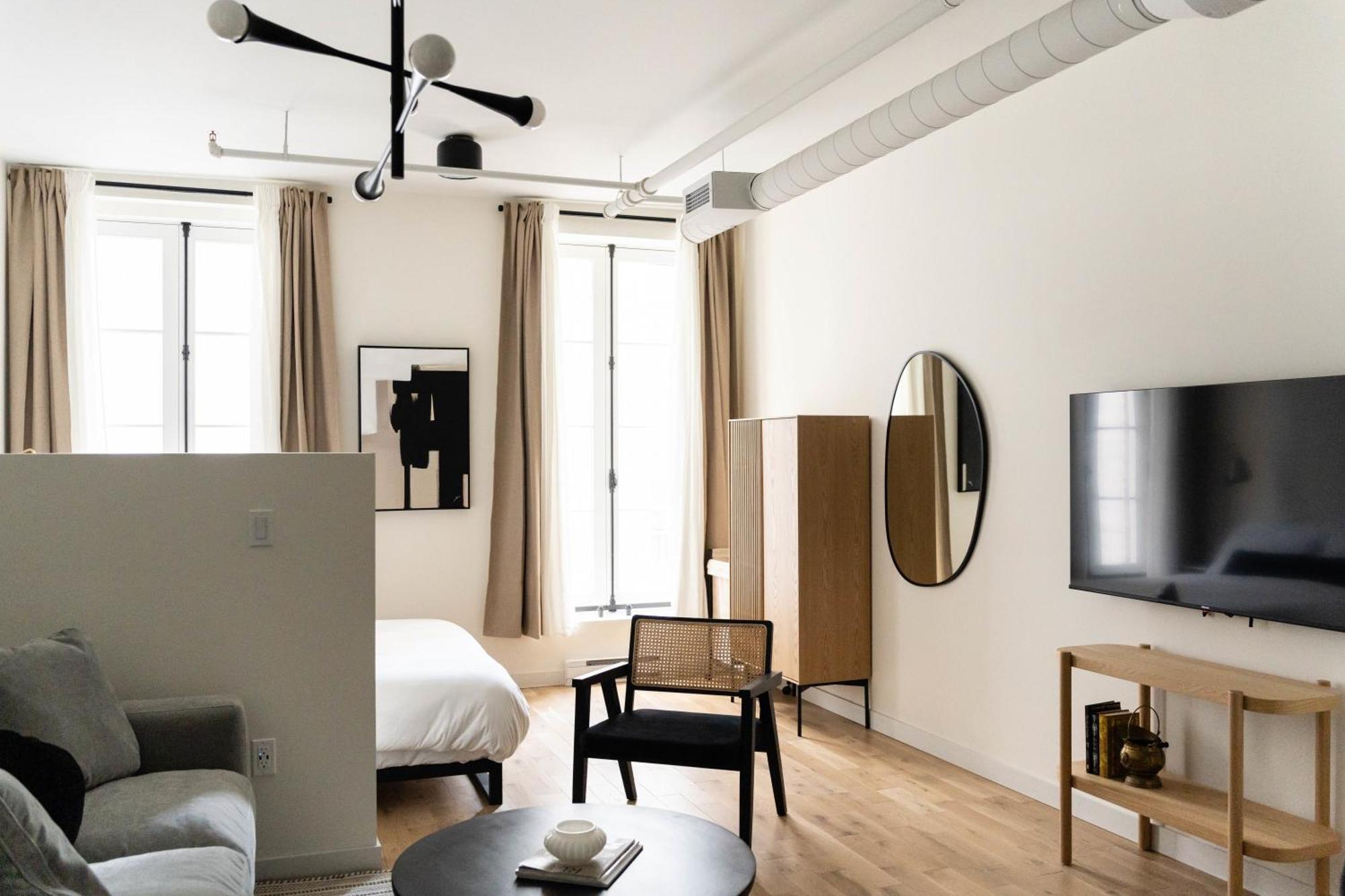 Maison Place Jacques-Cartier By Luxury In Transit Montreal Exterior photo