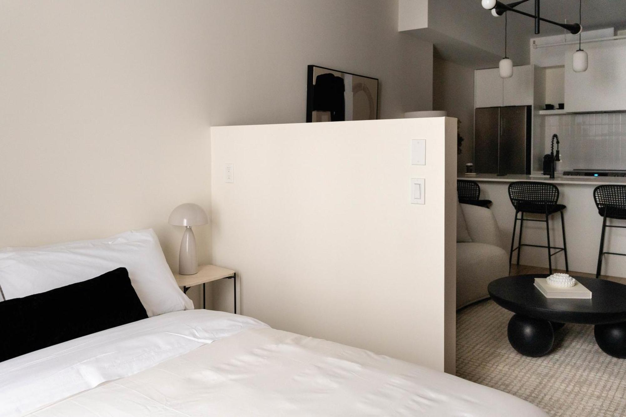 Maison Place Jacques-Cartier By Luxury In Transit Montreal Exterior photo